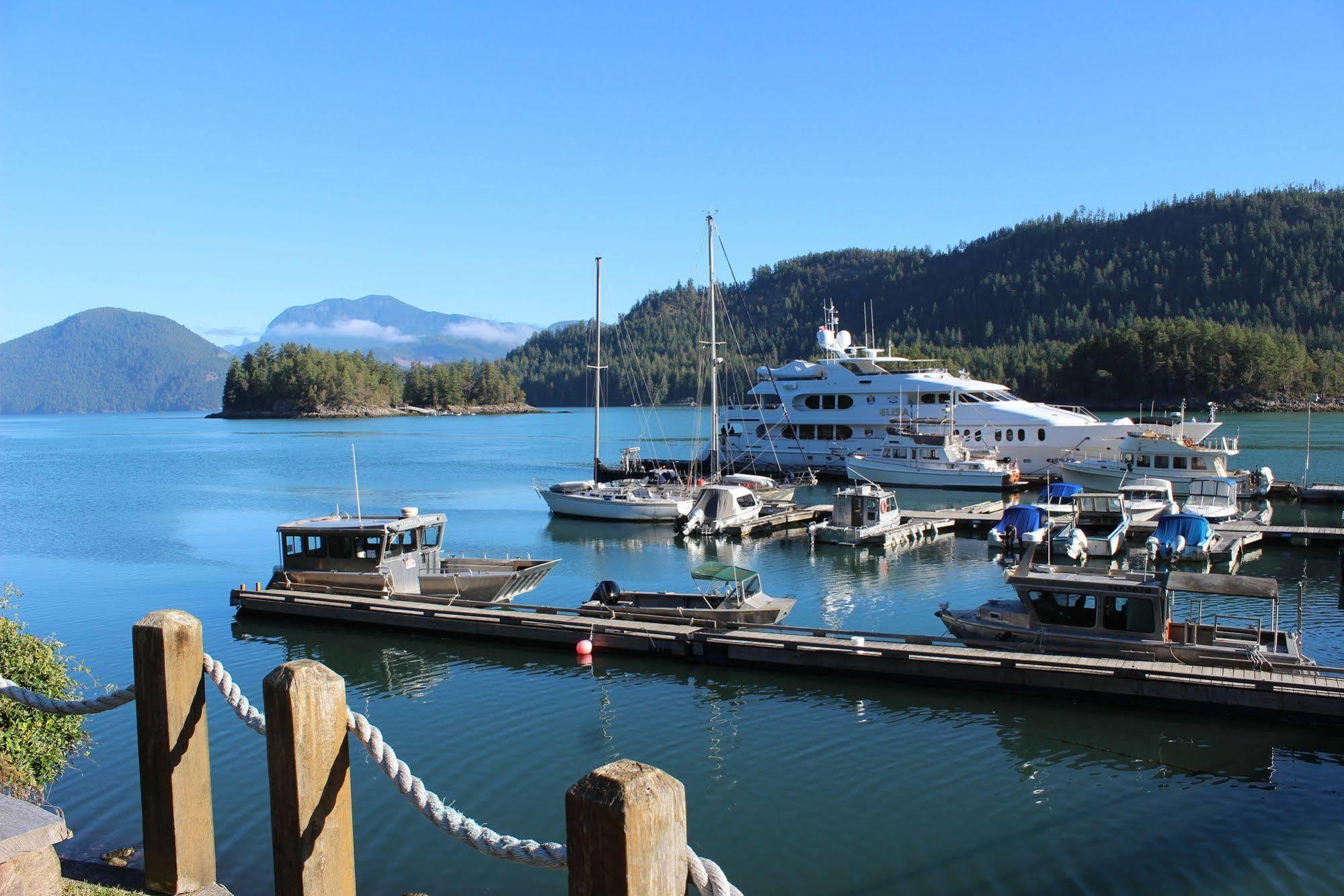 Backeddy Resort And Marina Egmont Exterior foto